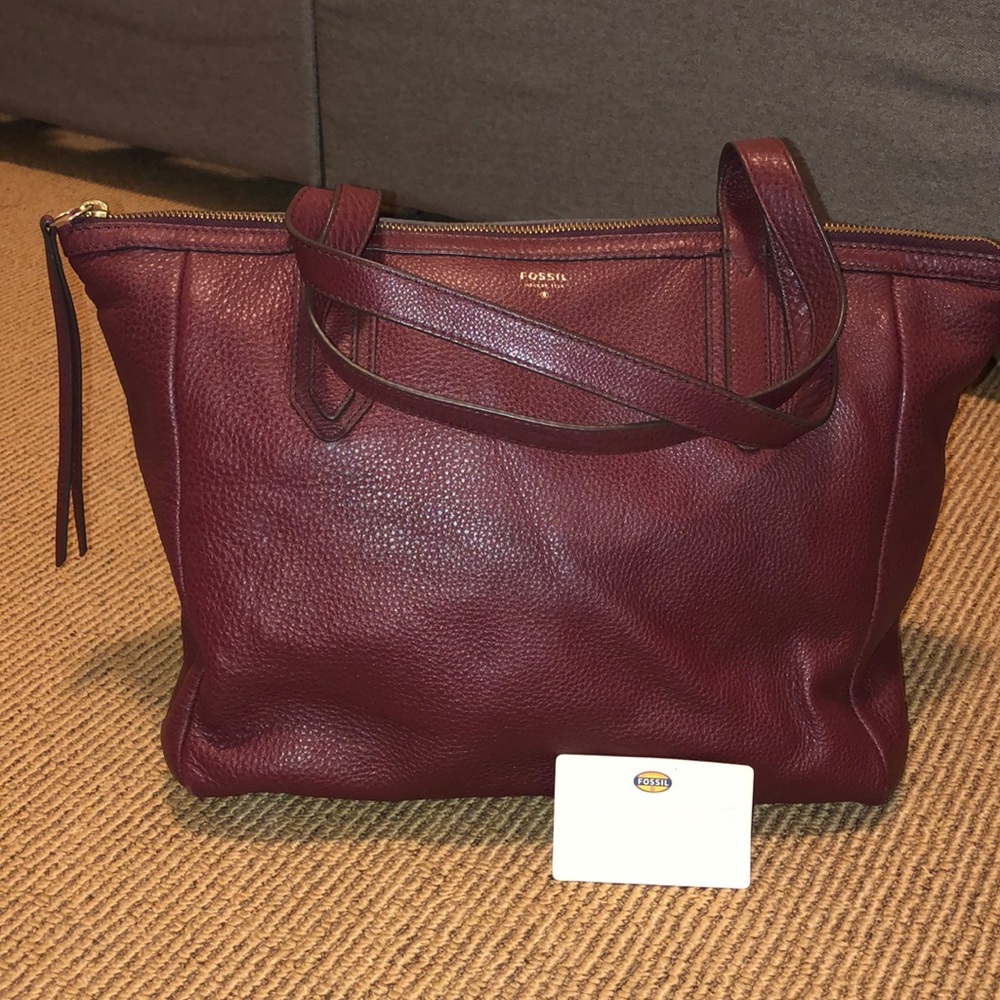 Great FOSSIL Maroon tote!